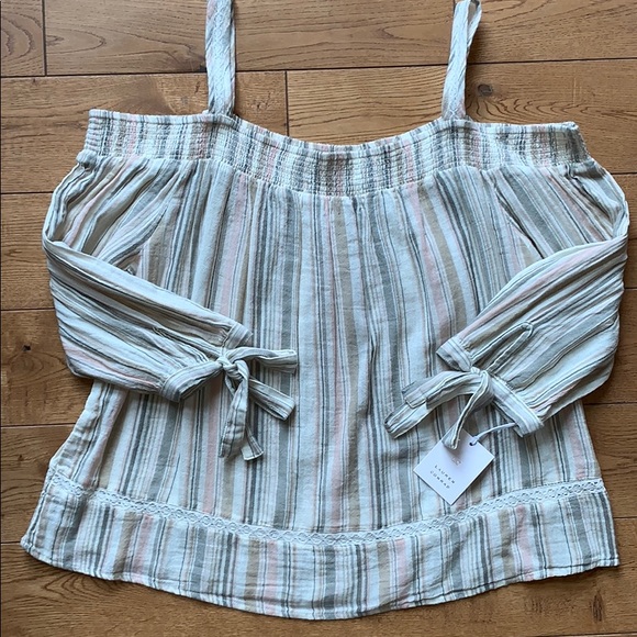 LC Lauren Conrad Tops - Lauren Conrad NWT smock top XXL